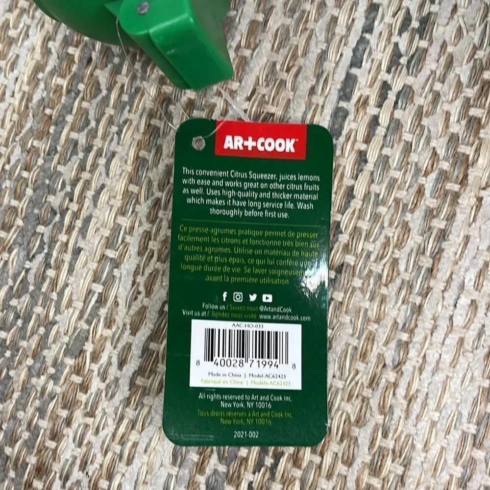 AR+Cook Citrus Juicer Green NWT